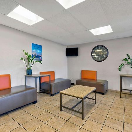 Motel 6-Oak Creek, Wi Zewnętrze zdjęcie