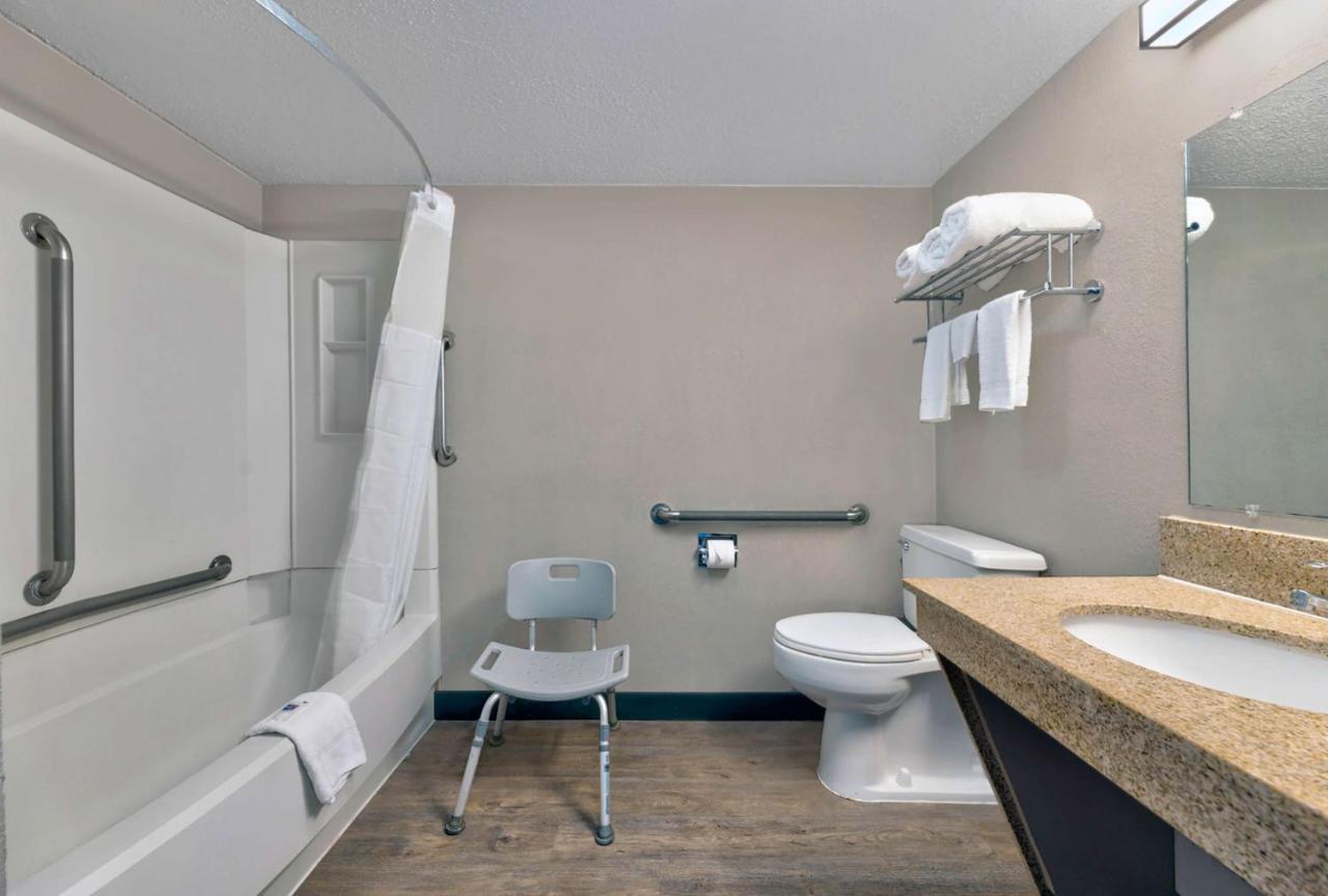 Motel 6-Oak Creek, Wi Zewnętrze zdjęcie