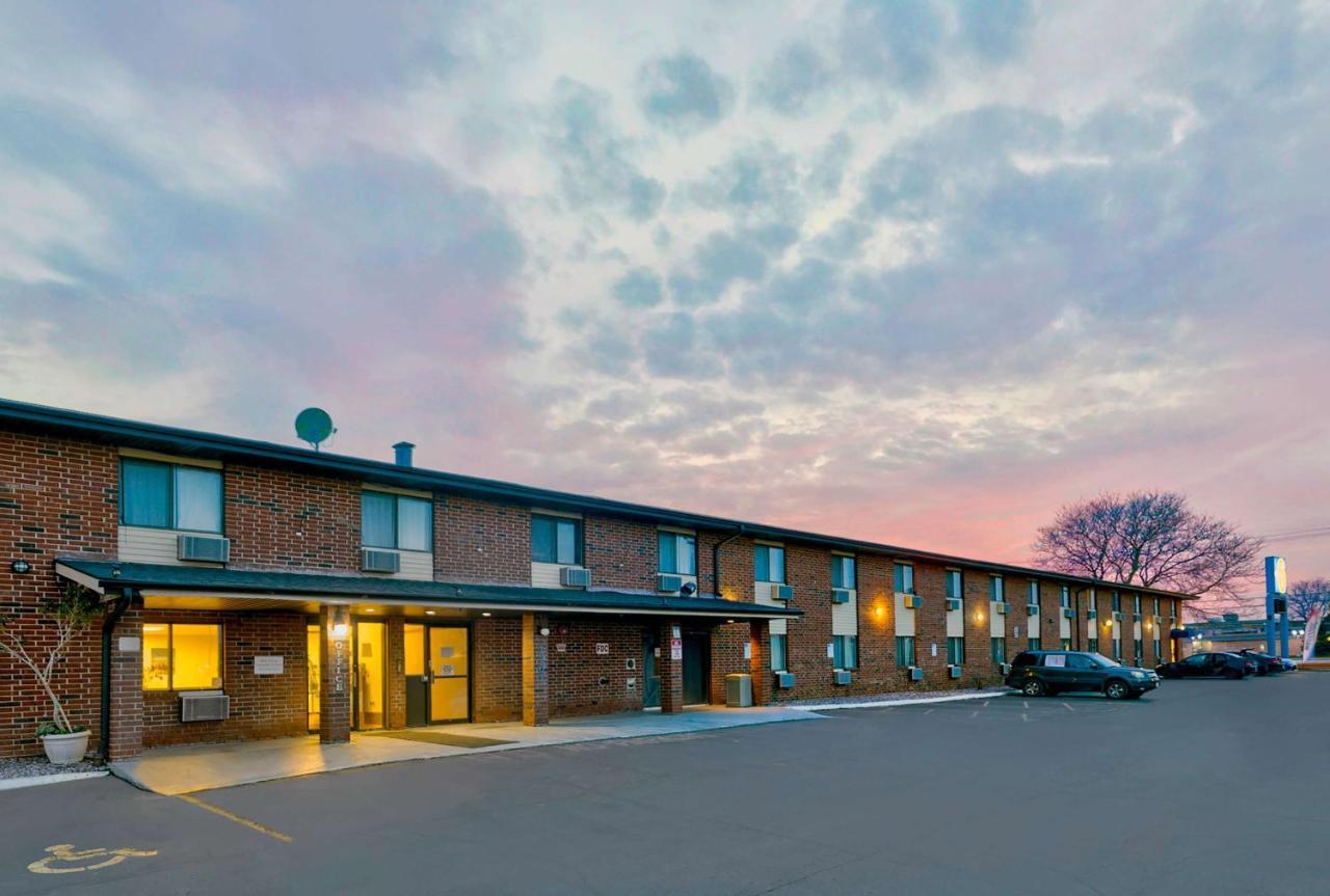 Motel 6-Oak Creek, Wi Zewnętrze zdjęcie