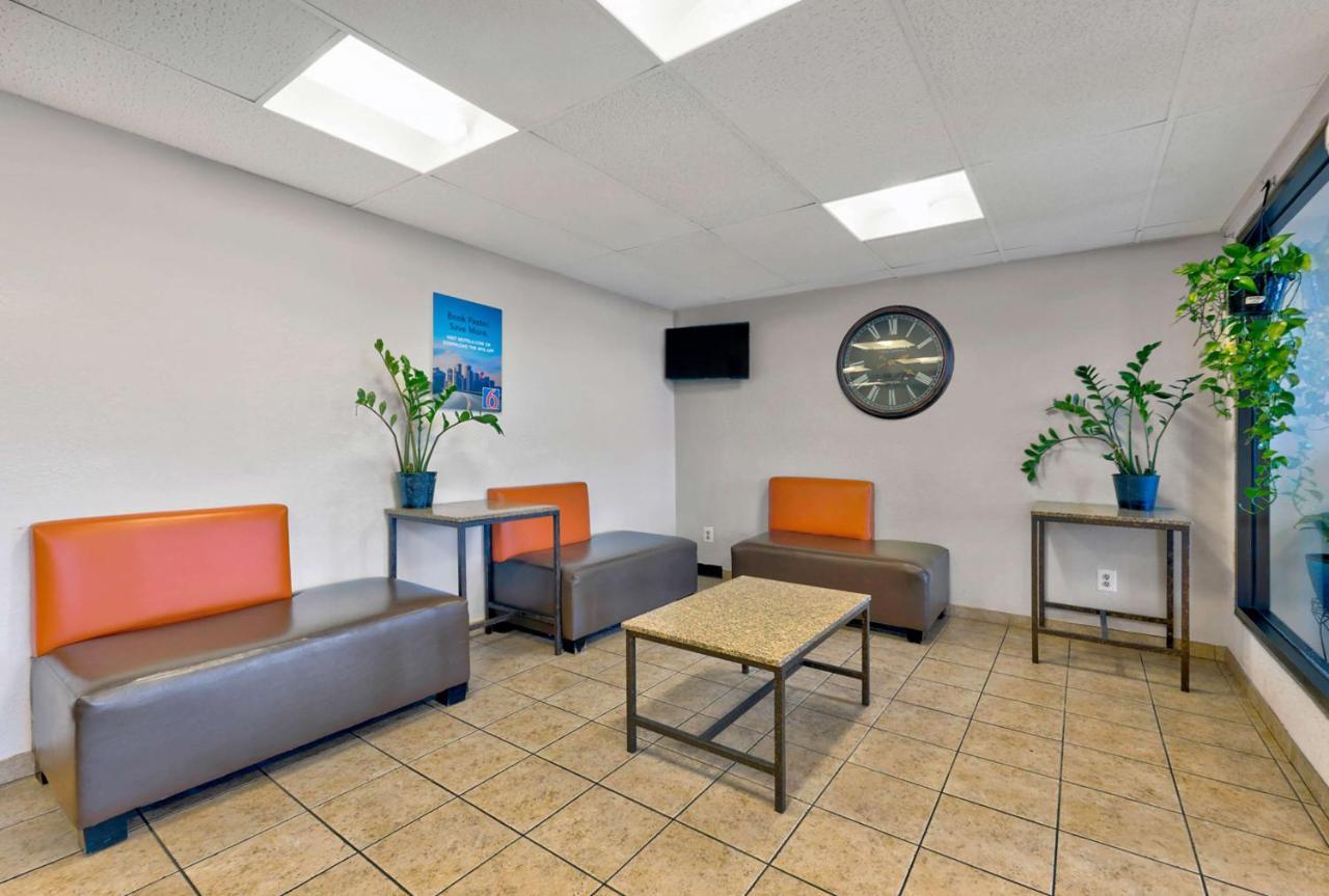 Motel 6-Oak Creek, Wi Zewnętrze zdjęcie