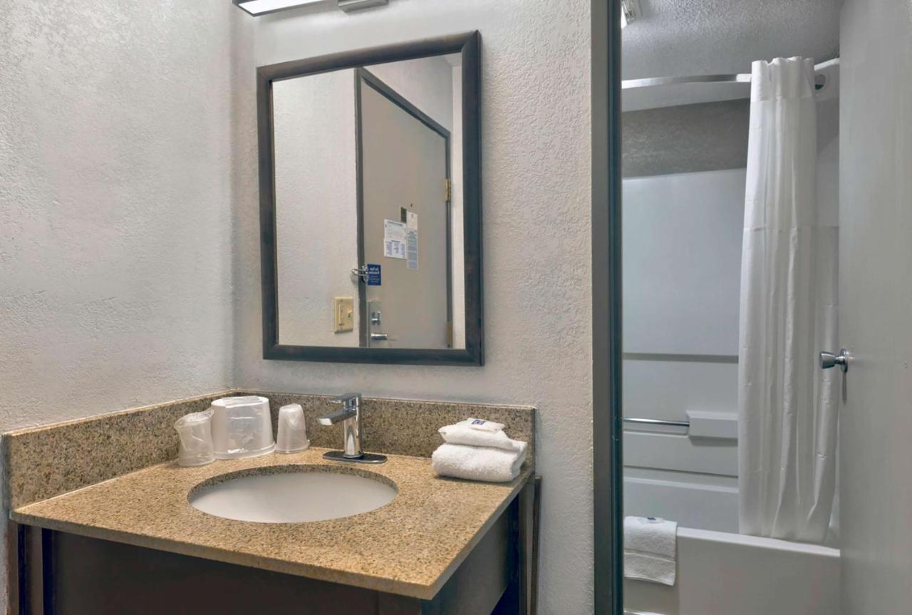 Motel 6-Oak Creek, Wi Zewnętrze zdjęcie